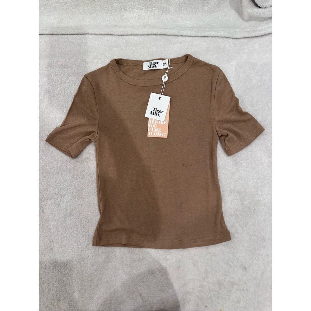 Tiger mist top women’s size XS tan new with tags